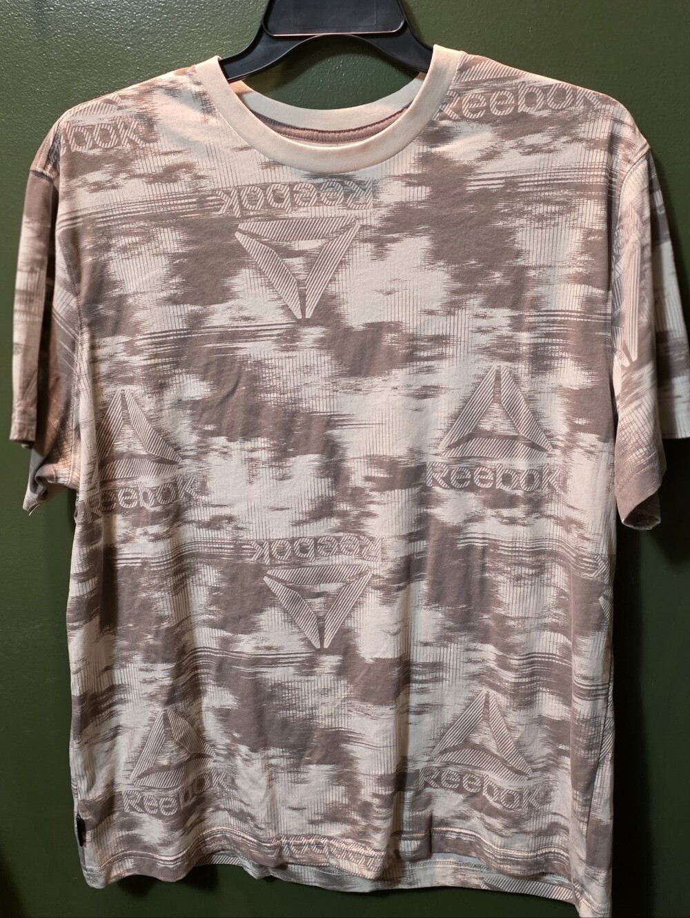 Men's XL Reebok Delta Logo Camouflage T-Shirt - Cream & Brown